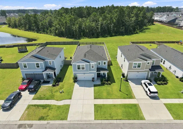 Photo 4 of Single family home for sale at 189 Lucky Day Dr, Summerville, SC 29486 | MLS# 26024375 | Listing updated on 2026-10-21