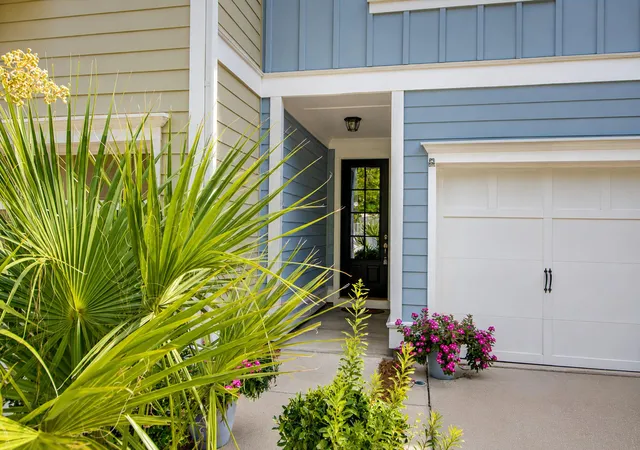 Photo 3 of Townhouse for sale at 2069 Kings Gate Ln, Mount Pleasant, SC 29466 | MLS# 26021137 | Listing updated on 2026-09-17