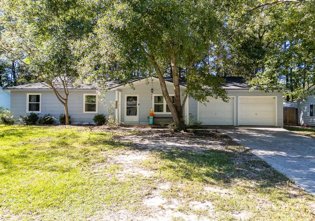 Photo 1 of Single family home for sale at 170 Braly Dr, Summerville, SC 29485 | MLS# 26028995 | Listing updated on 2026-10-28