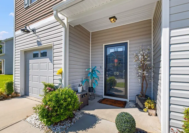 4th image of 170 Buchanan Cir, Goose Creek, SC 29445 | MLS# 26023889