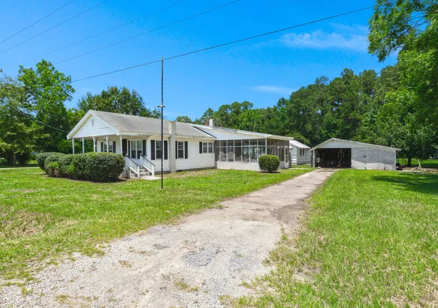 2nd image of 352 Deep Woods Rd, Saint George, SC 29477 | MLS# 26019118