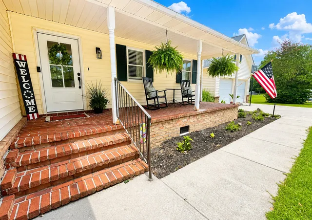Photo 4 of Single family home for sale at 203 Whitesville Rd, Moncks Corner, SC 29461 | MLS# 26019321 | Listing updated on 2026-08-12