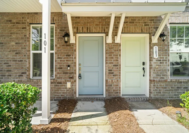 Homes for sale in Charleston, SC | 101 Rowans Creek Dr, Charleston, SC 29492 | MLS# 26019350