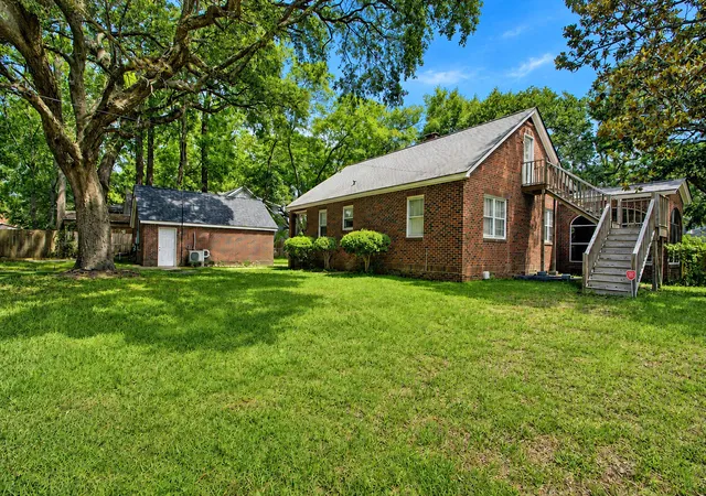 Photo 3 of Single family home for sale at 521 Saint Andrews Blvd, Charleston, SC 29407 | MLS# 26018272 | Listing updated on 2026-08-18