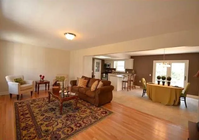 Photo 2 of Single family home for sale at 118 Azalea Dr, Summerville, SC 29485 | MLS# 26022341 | Listing updated on 2026-09-10