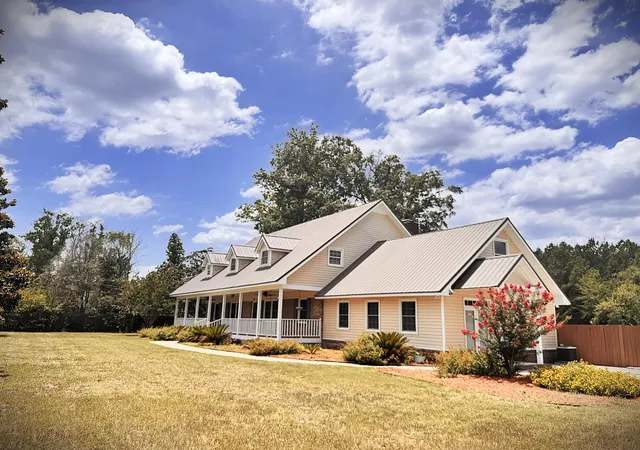 Homes for sale in Walterboro, SC | 379 Mcclure Ln, Walterboro, SC 29488 | MLS# 26019037