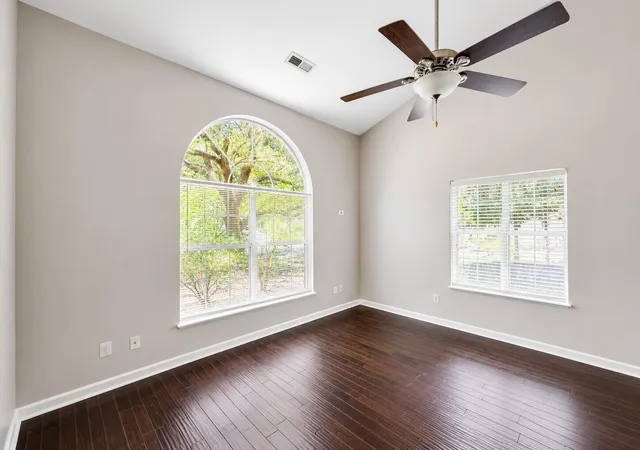 Photo 3 of Single family home for sale at 237 Smithfield Ave, Summerville, SC 29485 | MLS# 26022698 | Listing updated on 2026-09-09