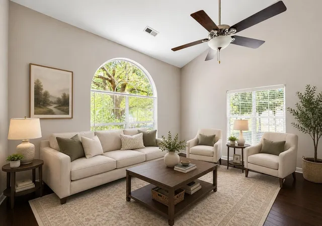 Photo 4 of Single family home for sale at 237 Smithfield Ave, Summerville, SC 29485 | MLS# 26022698 | Listing updated on 2026-09-09
