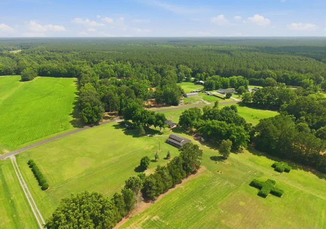 3rd image of 1469 Wren Rd, Saint Stephen, SC 29479 | MLS# 26018437