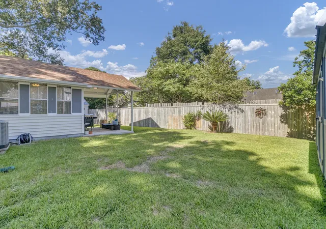 Homes for sale in Charleston, SC | 308 Canterbury Rd, Charleston, SC 29407 | MLS# 26019729