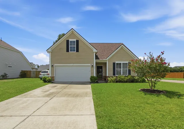 Photo 1 of Single family home for sale at 1037 Bridlewood Farms, Ridgeville, SC 29472 | MLS# 26022786 | Listing updated on 2026-08-17