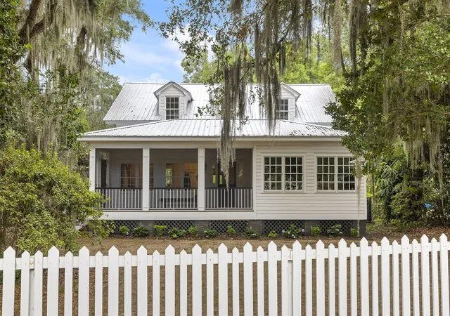 Photo 2 of Single family home for sale at 2518 Grace Chapel Rd, Wadmalaw Island, SC 29487 | MLS# 26020680 | Listing updated on 2026-08-27
