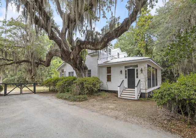 Photo 3 of Single family home for sale at 2518 Grace Chapel Rd, Wadmalaw Island, SC 29487 | MLS# 26020680 | Listing updated on 2026-08-27