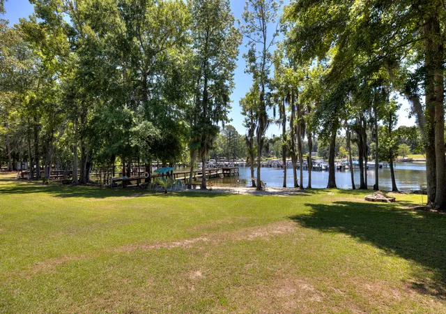 Homes for sale in Manning, SC | 1430 Copeland, Manning, SC 29102 | MLS# 26016890