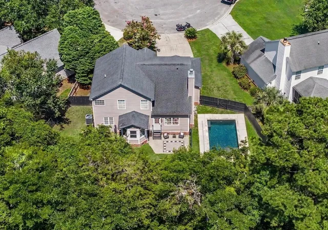 Photo 3 of Single family home for sale at 1413 Spanish Moss Ct, Charleston, SC 29412 | MLS# 26019575 | Listing updated on 2026-10-08