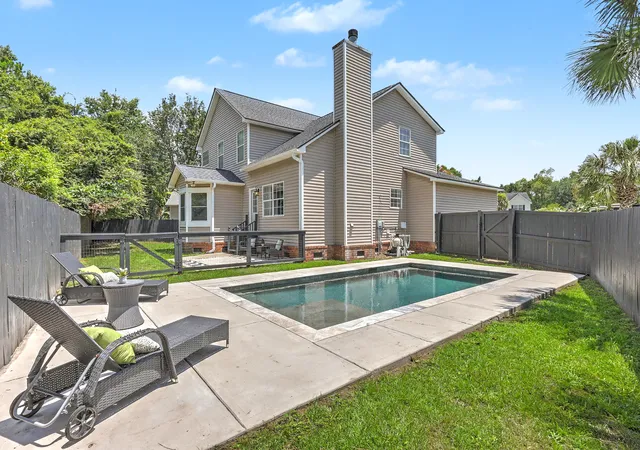 Photo 4 of Single family home for sale at 1413 Spanish Moss Ct, Charleston, SC 29412 | MLS# 26019575 | Listing updated on 2026-10-08