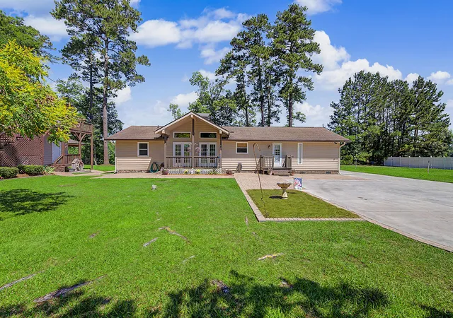 Homes for sale in Georgetown, SC | 164 Mohican Dr, Georgetown, SC 29440 | MLS# 26019335