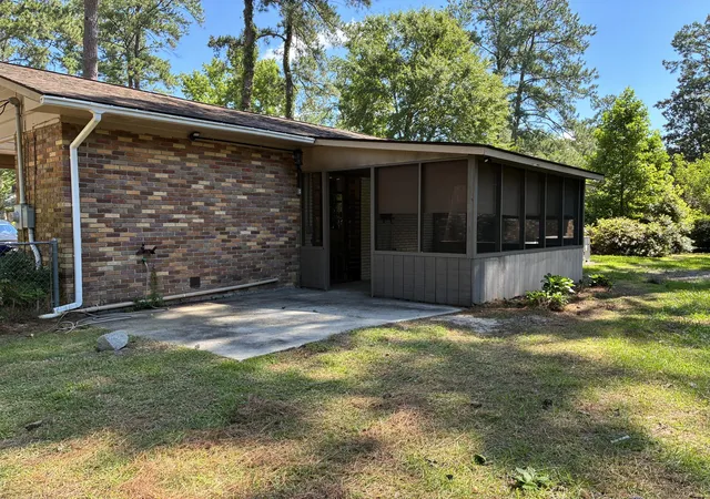5th image of 427 Dogwood Cir, Summerville, SC 29485 | MLS# 26018097