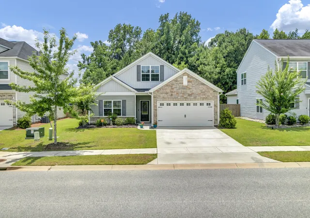 Homes for sale in Summerville, SC | 105 Clydesdale Cir, Summerville, SC 29486 | MLS# 26019715