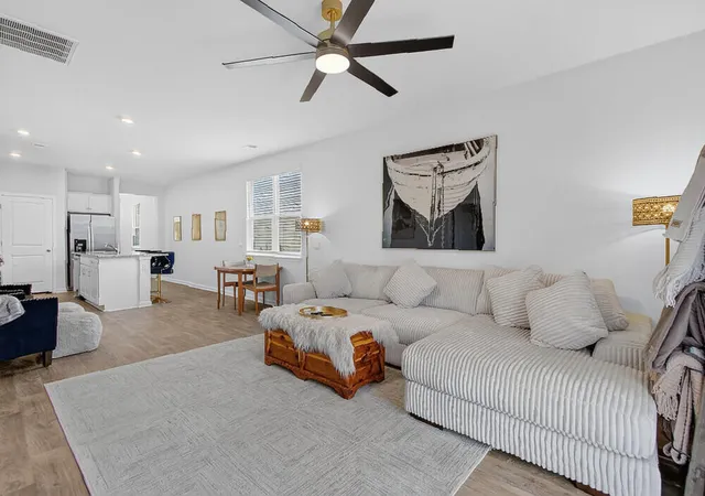Photo 3 of Single family home for sale at 673 Ladywood Dr, Summerville, SC 29486 | MLS# 26022237 | Listing updated on 2026-09-17