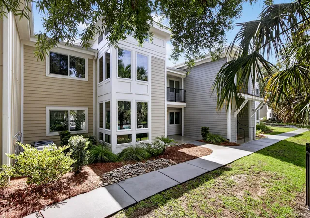 Photo 2 of Townhouse for sale at 271 Alexandra #5, Mount Pleasant, SC 29464 | MLS# 26021487 | Listing updated on 2026-08-28