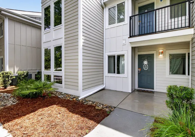 Photo 3 of Townhouse for sale at 271 Alexandra #5, Mount Pleasant, SC 29464 | MLS# 26021487 | Listing updated on 2026-08-28
