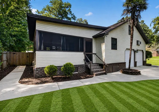 2nd image of 295 Forest Cir, Summerville, SC 29483 | MLS# 26023922
