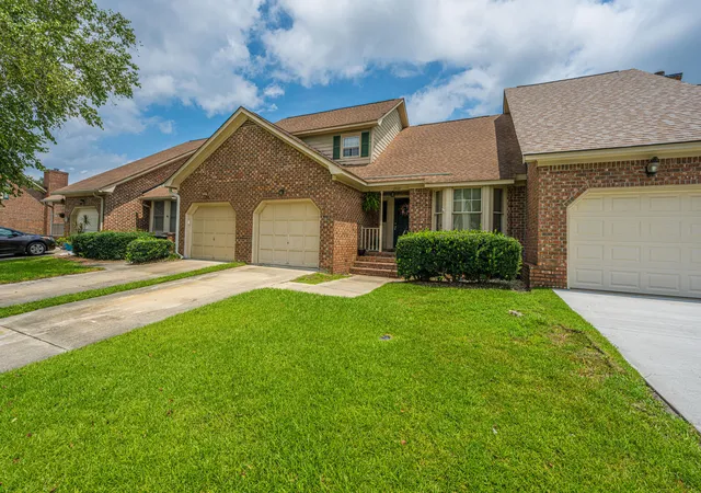 Photo 3 of Townhouse for sale at 1503 Audubon Ct, Summerville, SC 29485 | MLS# 26022427 | Listing updated on 2026-10-03