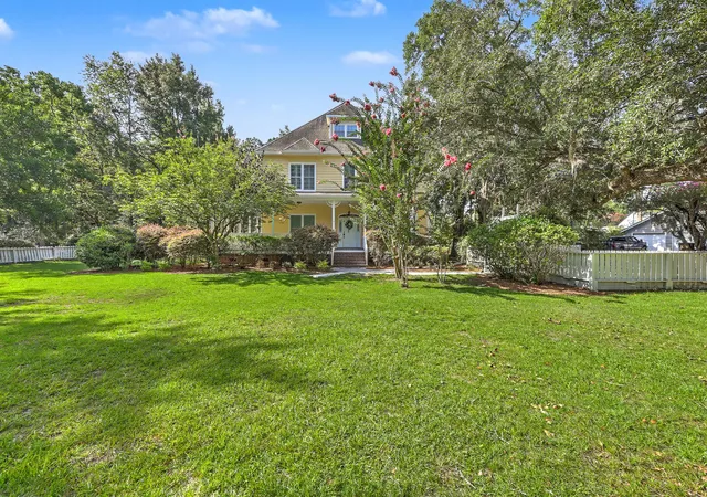 1st image of 539 Central Ave, Summerville, SC 29483 | MLS# 26021379