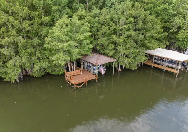 Photo 2 of Single family home for sale at 3 Hickory Landing Ct, Elloree, SC 29047 | MLS# 26023866 | Listing updated on 2026-08-24