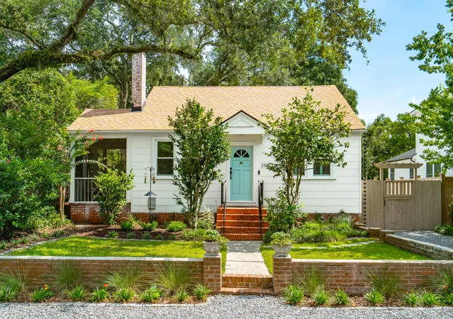 Photo 1 of Single family home for sale at 2125 Medway Rd, Charleston, SC 29412 | MLS# 26022297 | Listing updated on 2026-09-18