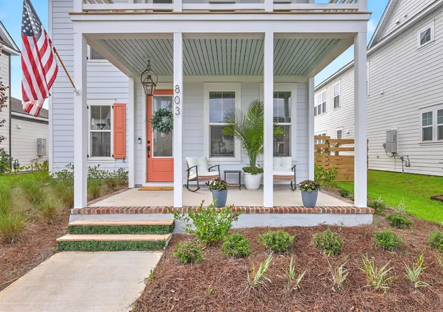 Photo 3 of Single family home for sale at 803 Gentle Breeze Dr, Summerville, SC 29486 | MLS# 26020427 | Listing updated on 2026-10-08