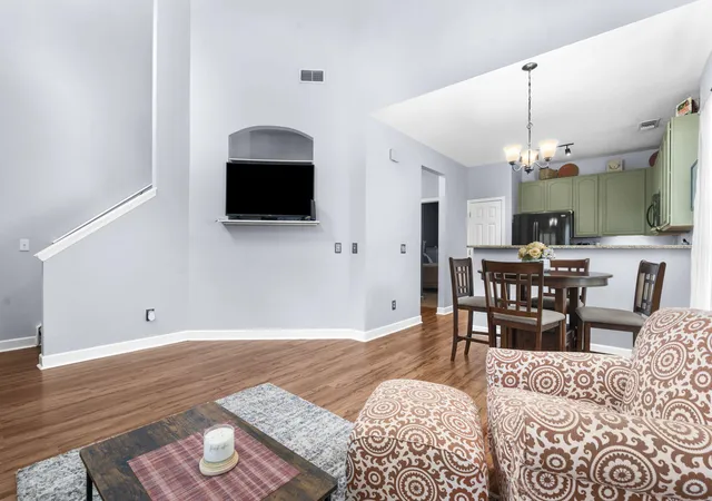 Photo 4 of Townhouse for sale at 400 Chinquapin Dr, Summerville, SC 29485 | MLS# 26010151 | Listing updated on 2026-10-22