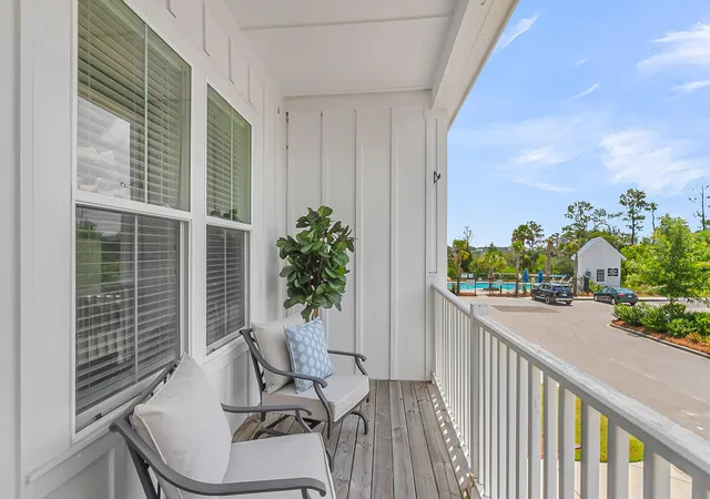 Photo 1 of Townhouse for sale at 810 Kings Oak Ct #4, Daniel Island, SC 29492 | MLS# 26017417 | Listing updated on 2026-08-12