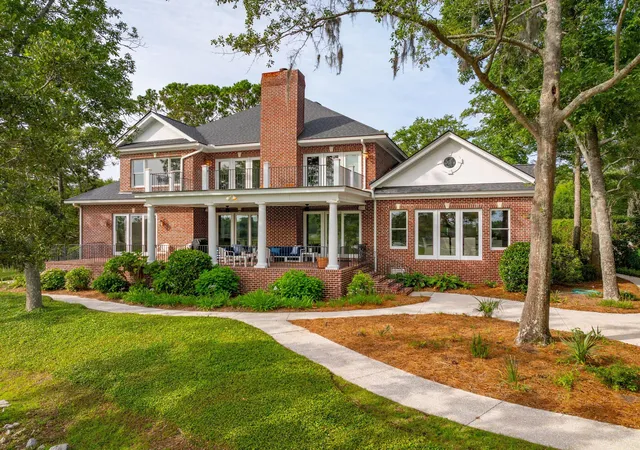 Photo 3 of Single family home for sale at 510 Traders Aly, Mount Pleasant, SC 29464 | MLS# 26005236 | Listing updated on 2026-08-20