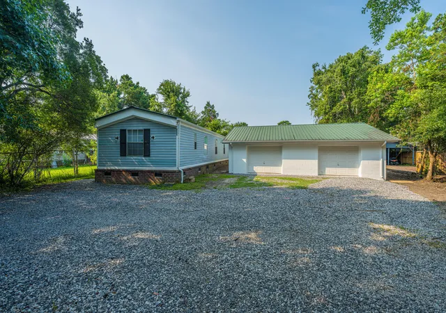 2nd image of 2155 Poinsettia Ave, Summerville, SC 29486 | MLS# 26021936