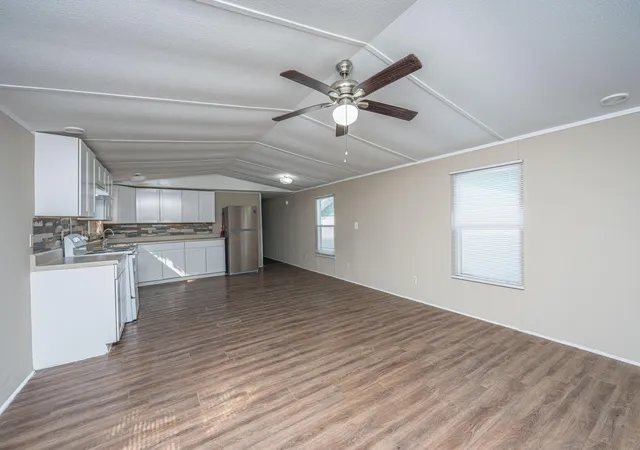Photo 3 of Manufactured home for sale at 2155 Poinsettia Ave, Summerville, SC 29486 | MLS# 26021936 | Listing updated on 2026-08-01