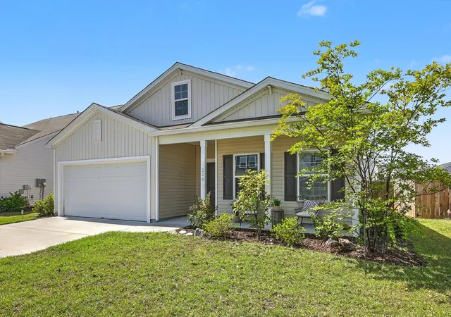 Photo 1 of Single family home for sale at 226 Clydesdale Cir, Summerville, SC 29486 | MLS# 26010250 | Listing updated on 2026-09-18