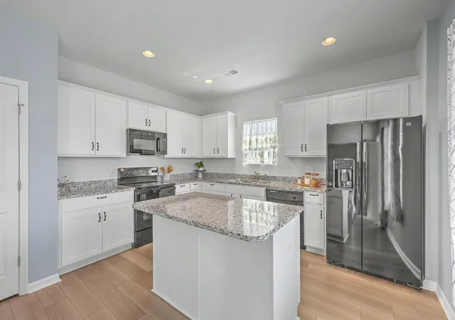 Photo 3 of Single family home for sale at 226 Clydesdale Cir, Summerville, SC 29486 | MLS# 26010250 | Listing updated on 2026-09-18