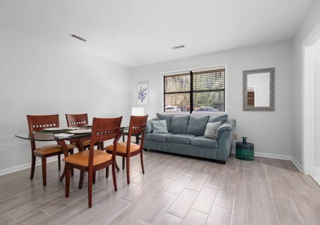 5th image of 1815 Walsingham Way, Charleston, SC 29412 | MLS# 25027100