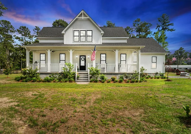 Homes for sale in Huger, SC | 115 Chancing Bye Ln, Huger, SC 29450 | MLS# 26013389