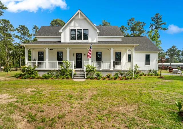 Homes for sale in Huger, SC | 115 Chancing Bye Ln, Huger, SC 29450 | MLS# 26013389