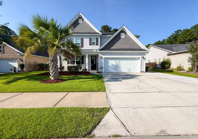 Photo 3 of Single family home for sale at 720 Kilarney Rd, Summerville, SC 29483 | MLS# 26023615 | Listing updated on 2026-10-26