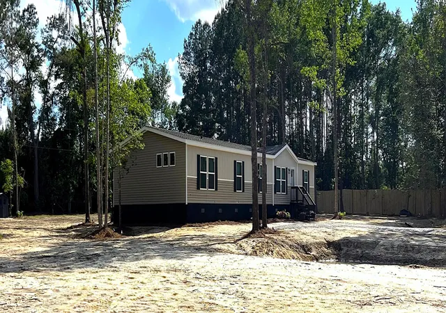 Homes for sale in Walterboro, SC | 215 Cottonwood Ln, Walterboro, SC 29488 | MLS# 26013959