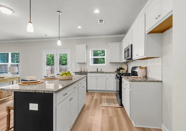Photo 4 of Single family home for sale at 304 Torslanda Ln, Summerville, SC 29486 | MLS# 26019733 | Listing updated on 2026-10-23
