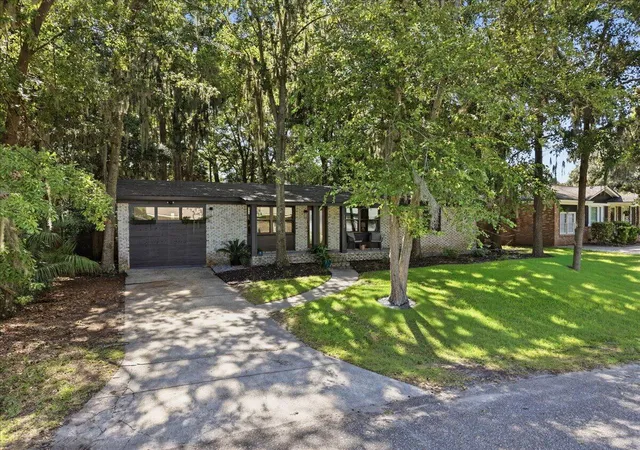 image of 1203 Valley Dr, Hanahan, SC 29410 | MLS# 26023536