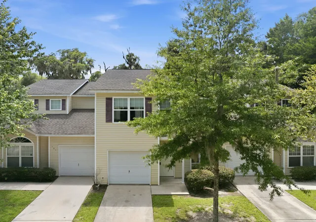 Homes for sale in Ladson, SC | 103 Angel Oaks Ct, Ladson, SC 29456 | MLS# 26019731