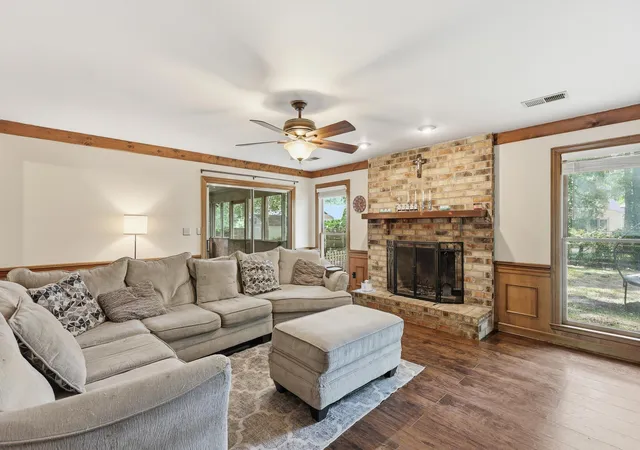 Photo 3 of Single family home for sale at 106 Boone Dr, Summerville, SC 29485 | MLS# 26015911 | Listing updated on 2026-08-27