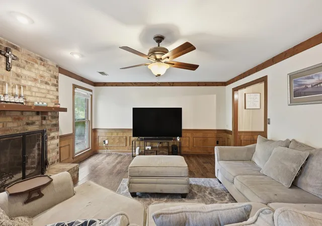 Photo 4 of Single family home for sale at 106 Boone Dr, Summerville, SC 29485 | MLS# 26015911 | Listing updated on 2026-08-27