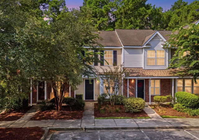 Photo 3 of Townhouse for sale at 303 Tree Branch Cir, Summerville, SC 29483 | MLS# 26022410 | Listing updated on 2026-09-14